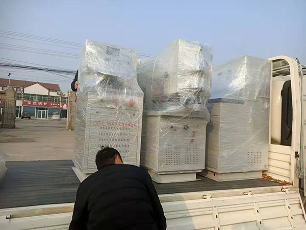 泰山海特牌F6L912機(jī)油泵試驗(yàn)臺(tái)、噴油泵試驗(yàn)臺(tái)等設(shè)備同時(shí)發(fā)貨